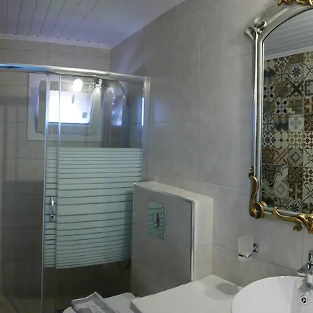 Avra Lägenhetshotell 2*