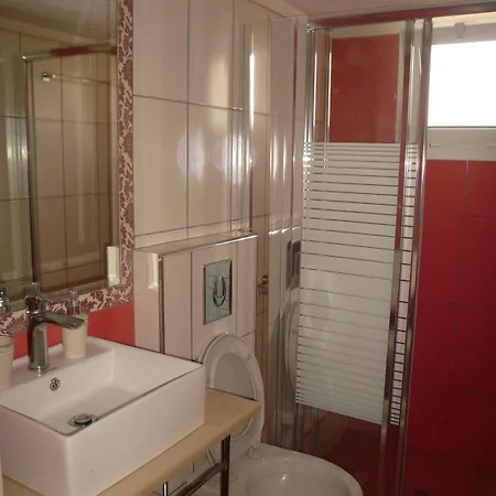 Hotel de apartamente Avra Ligia