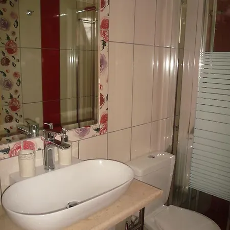 Hotel de apartamente Avra Ligia