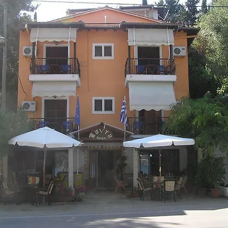 Hotel de apartamente Avra 2*