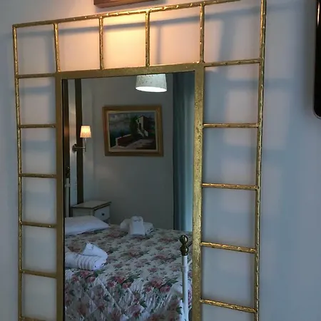 Hotel de apartamente Avra Ligia